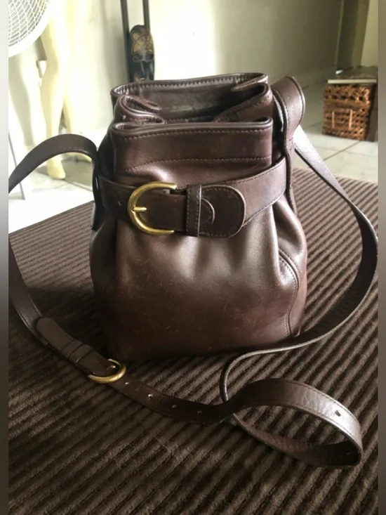 Vintage Coach SoHo Dark Brown Leather Crossbody with Gold Buckle #4156 - Picture 2 of 12